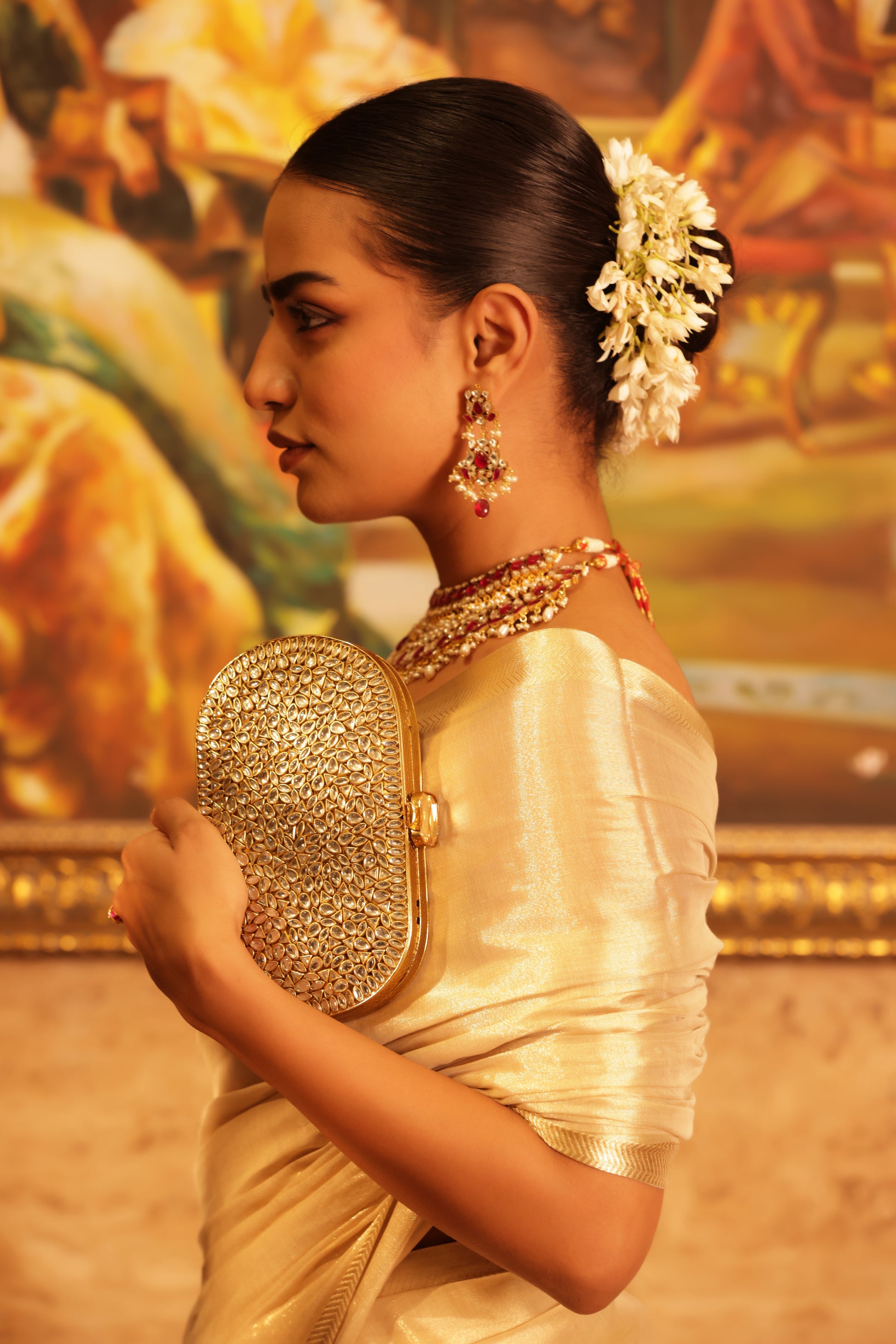 Designer Kundan clutch for bridesmaids, bridal looks, and cocktail parties