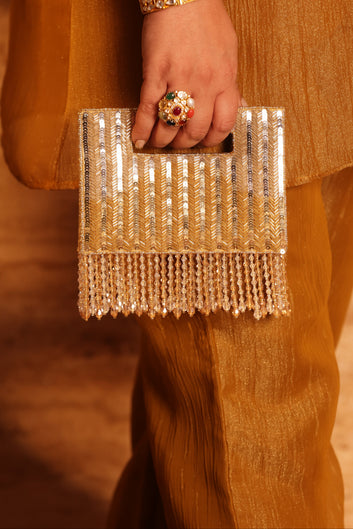Sitara clutch