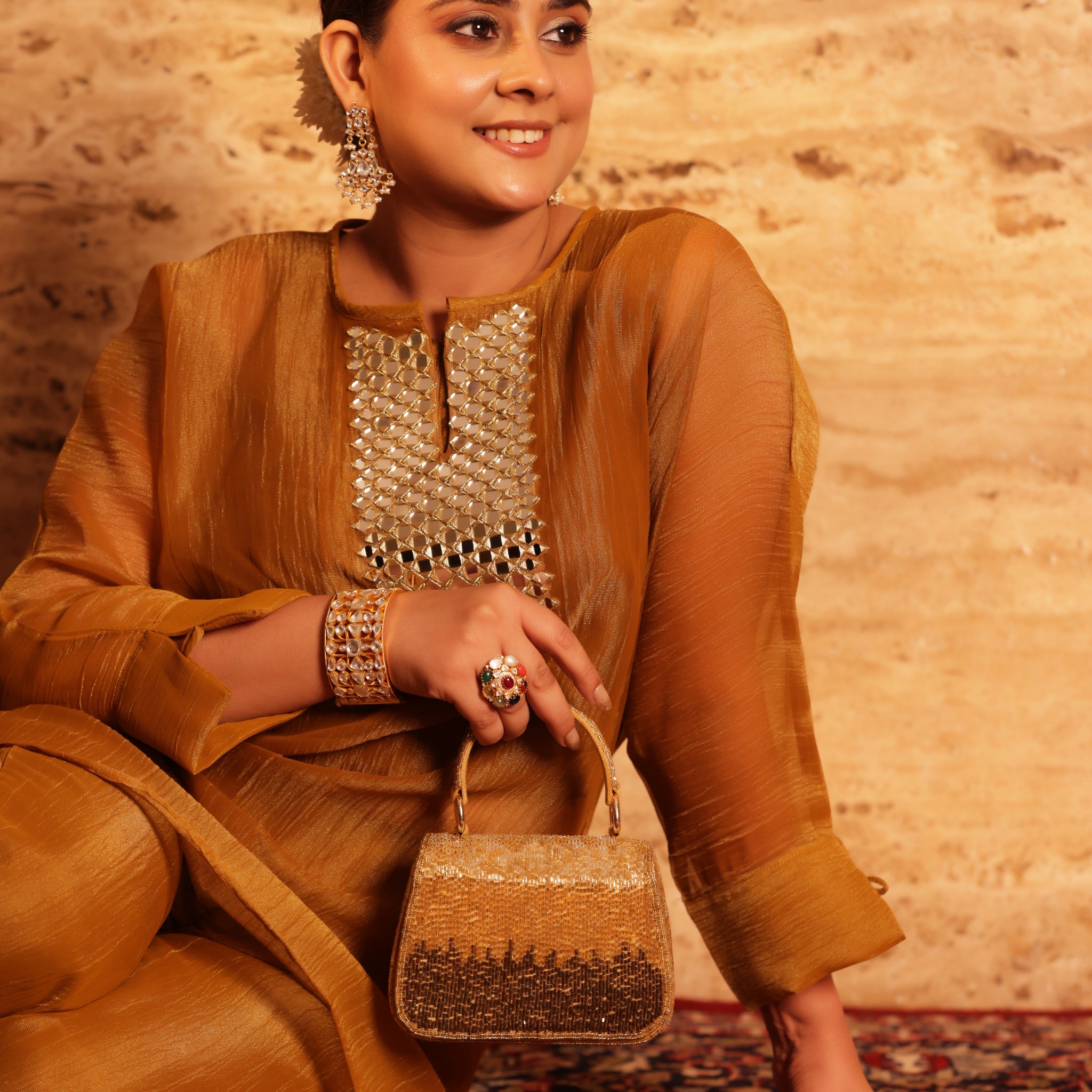 Statement bag with sparkling crystal finish for weddings and festive nights